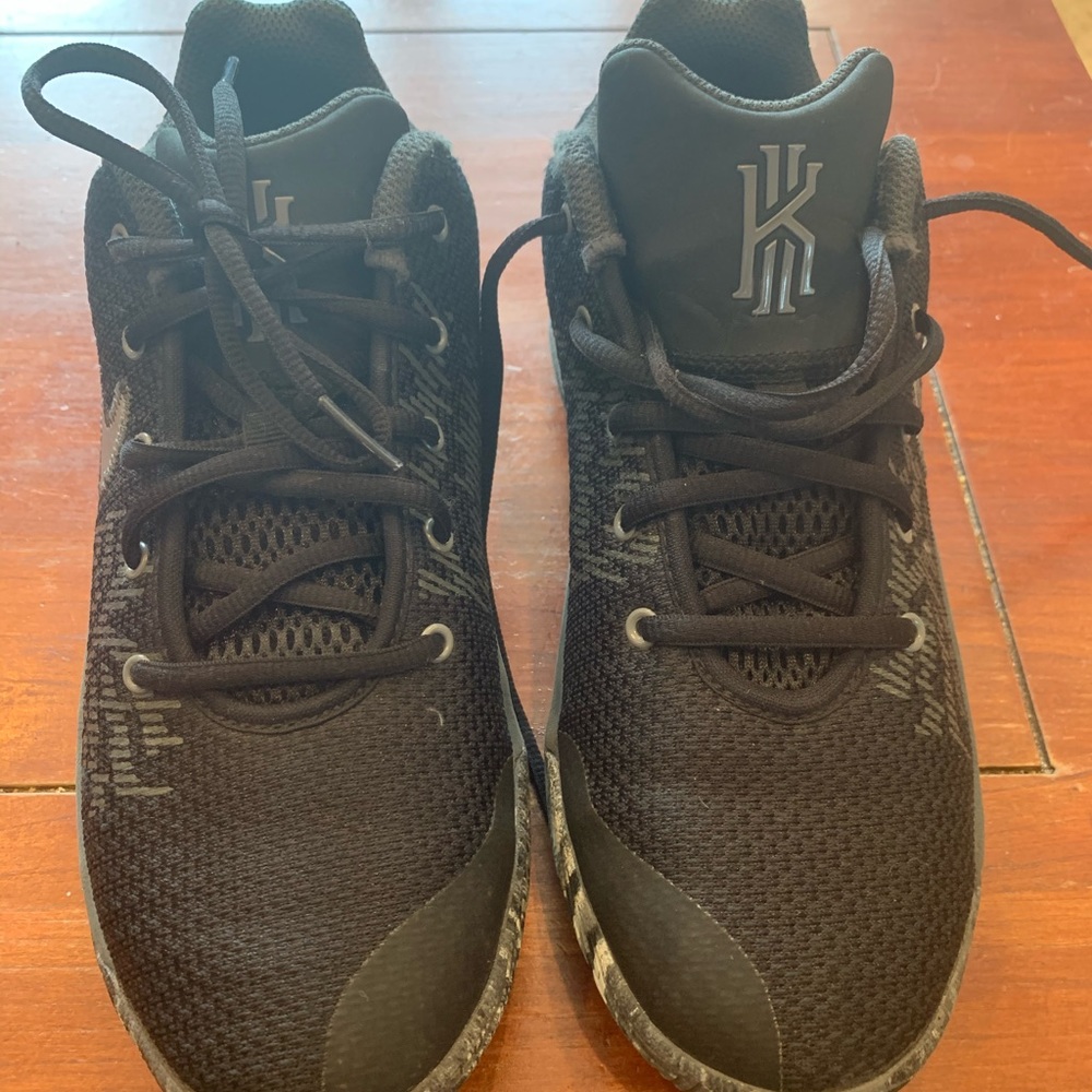 Kyrie Flytrap 2 Basketball 🏀 Sneakers
